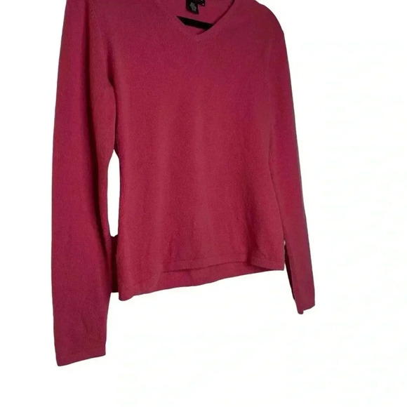 Kirkland Women’s 100% Cashmere V-Neck Long Sleeve Pink Sweater  Size Medium - Picture 2 of 7